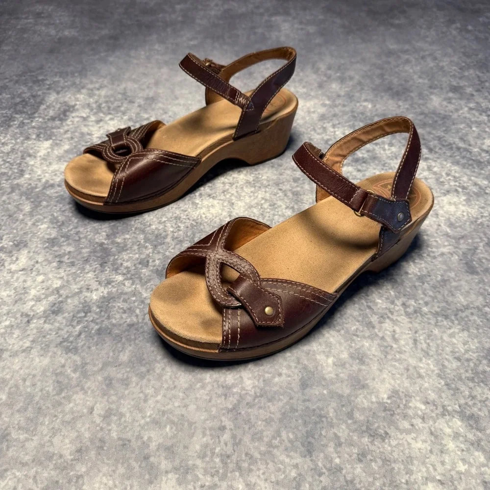 Dansko Sissy Brown Leather Wedge Sandals Ankle Strap Wood Grain 41 US 10.5 11